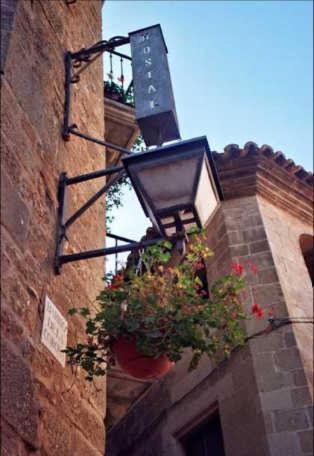 Hostal Las Coronas Sos del Rey Católico Exterior foto